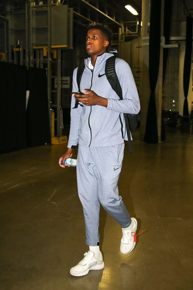 却在关键节 却在关键节